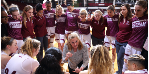 Women’s Basketball Wins Second Straight Holiday Classic