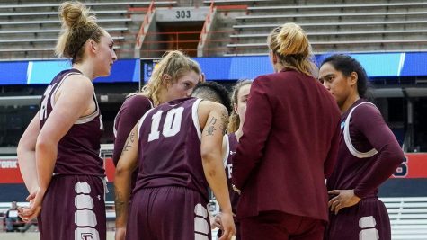 Women’s Basketball Victorious on Senior Day