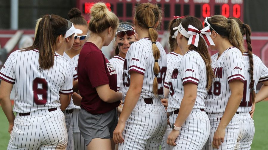 Despite+a+slow+start%2C+Fordham+softball+has+been+firing+on+all+cylinders+in+the+midst+of+its+ten-game+winning+streak.+%28Courtesy+of+Fordham+Athletics%29