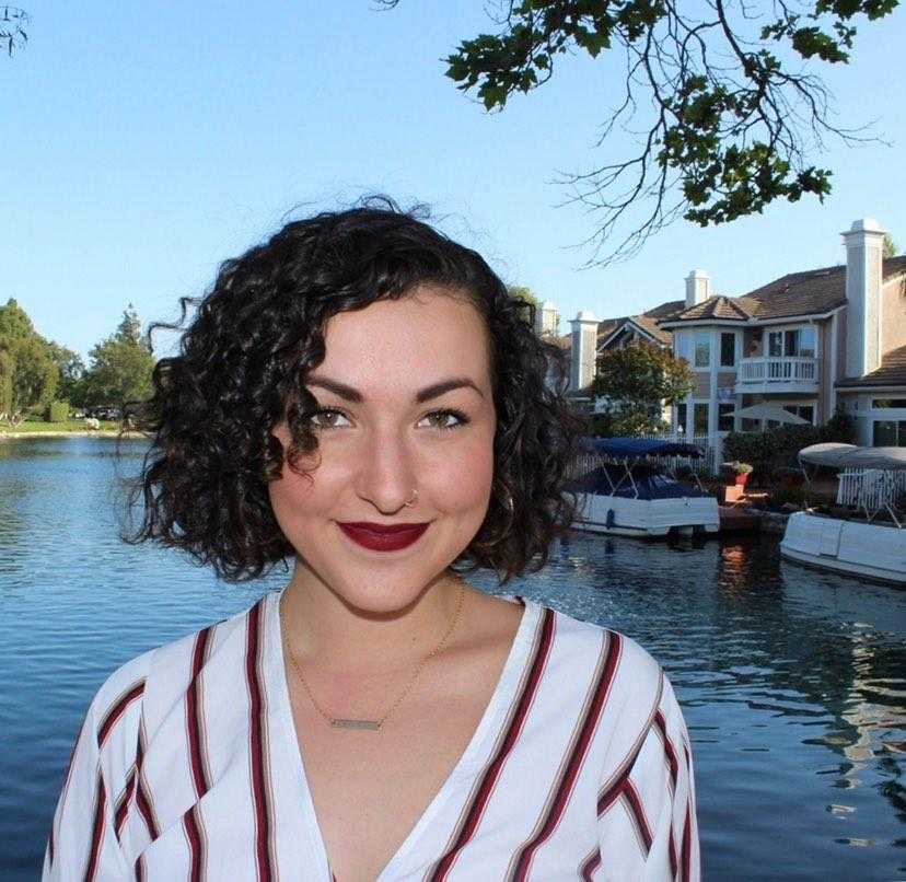 Annie+Muscat%2C+FCRH+%E2%80%9820%2C+has+interned+at+PEN+America+and+the+Whitney+Museum%2C+motivated+by+her+love+of+art+history.+%28Annie+Muscat%2F+The+Fordham+Ram%29+