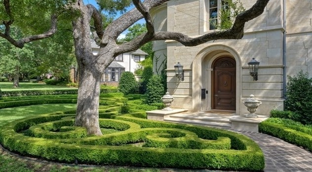 Labyrinth Hedges